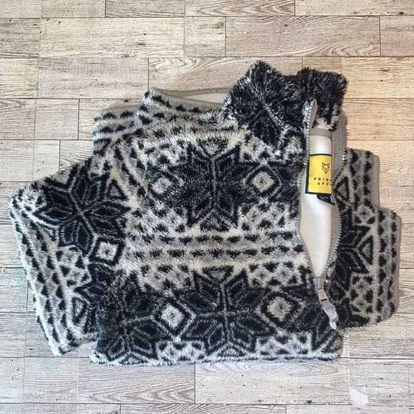 Prince & Fox, B&W Snowflake, Fleece, Half Zip Pullover - Picture 16 of 16